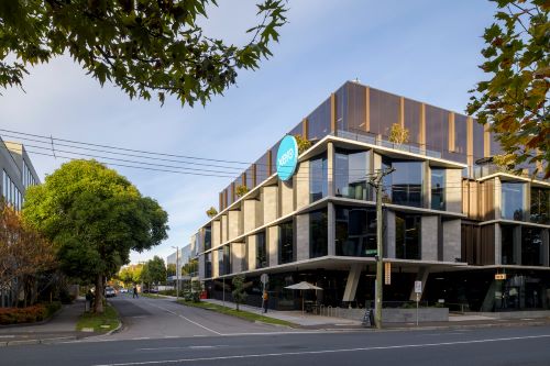 An office building with a Xero sign on the side