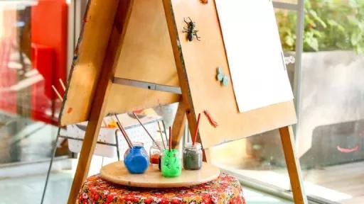 A child's easel at Bellevue Kindergarten